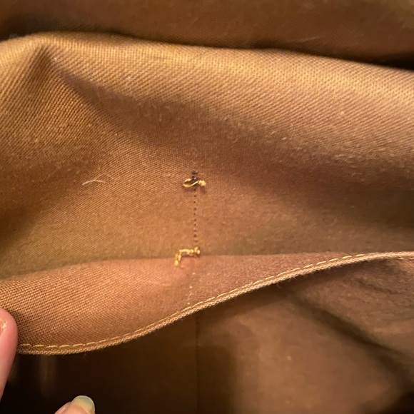 Authentic Louis Vuitton Saumur 2 sided crossbody. - Picture 10 of 14